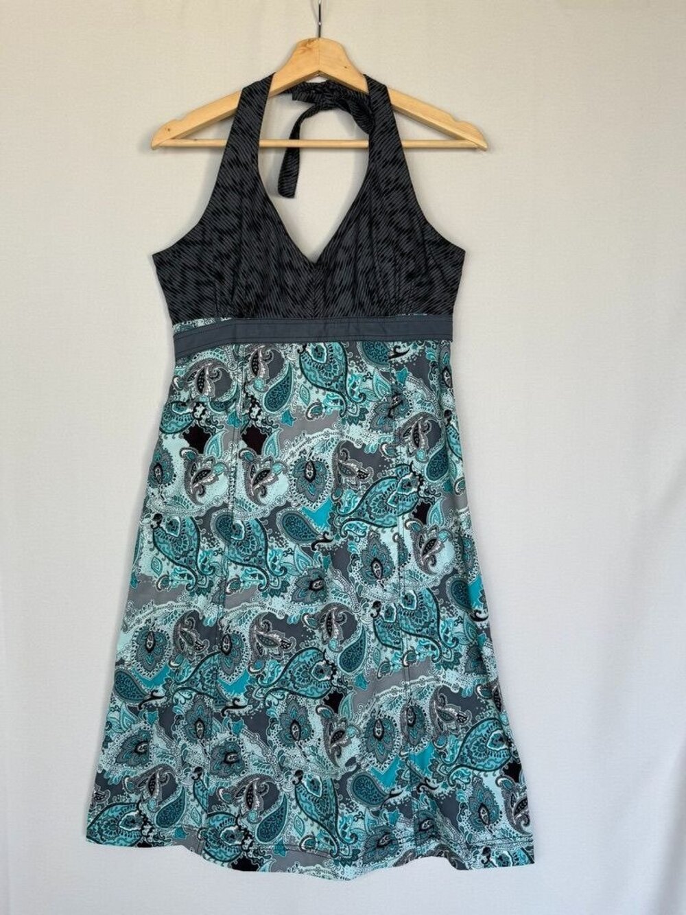 Athleta Go Anywhere Tiel Paisley Empire Waist Halter‎ Hiking Midi Dress Size 12